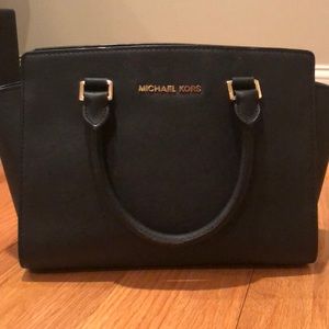 Michael Kors Hand Bag